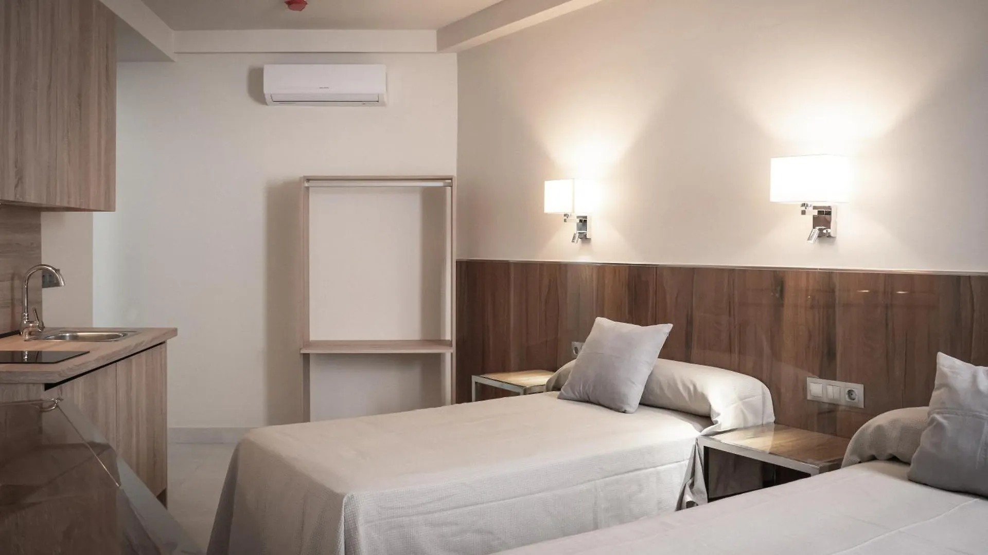 Apartamentos Buendia Suites - Torremolinos Centro 公寓式酒店