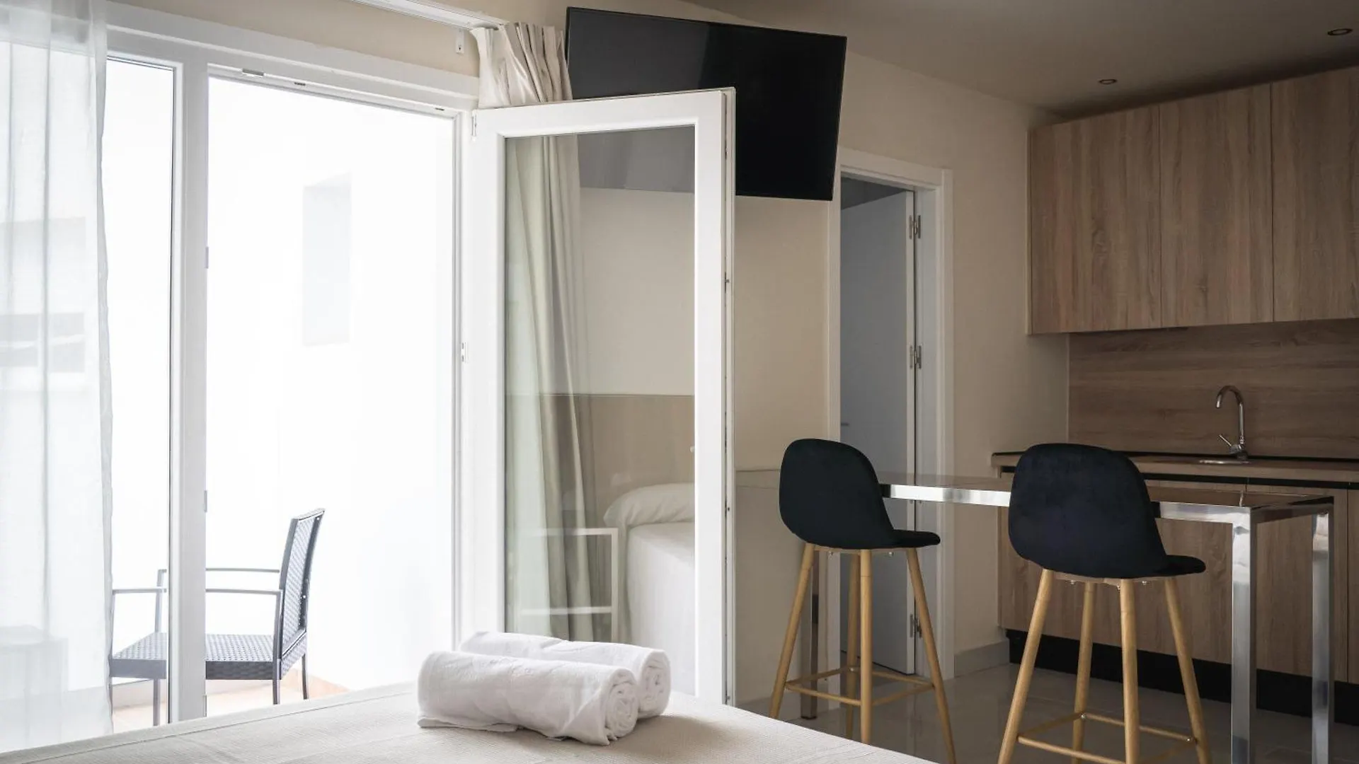 Apartamentos Buendia Suites - Torremolinos Centro 0*,  西班牙