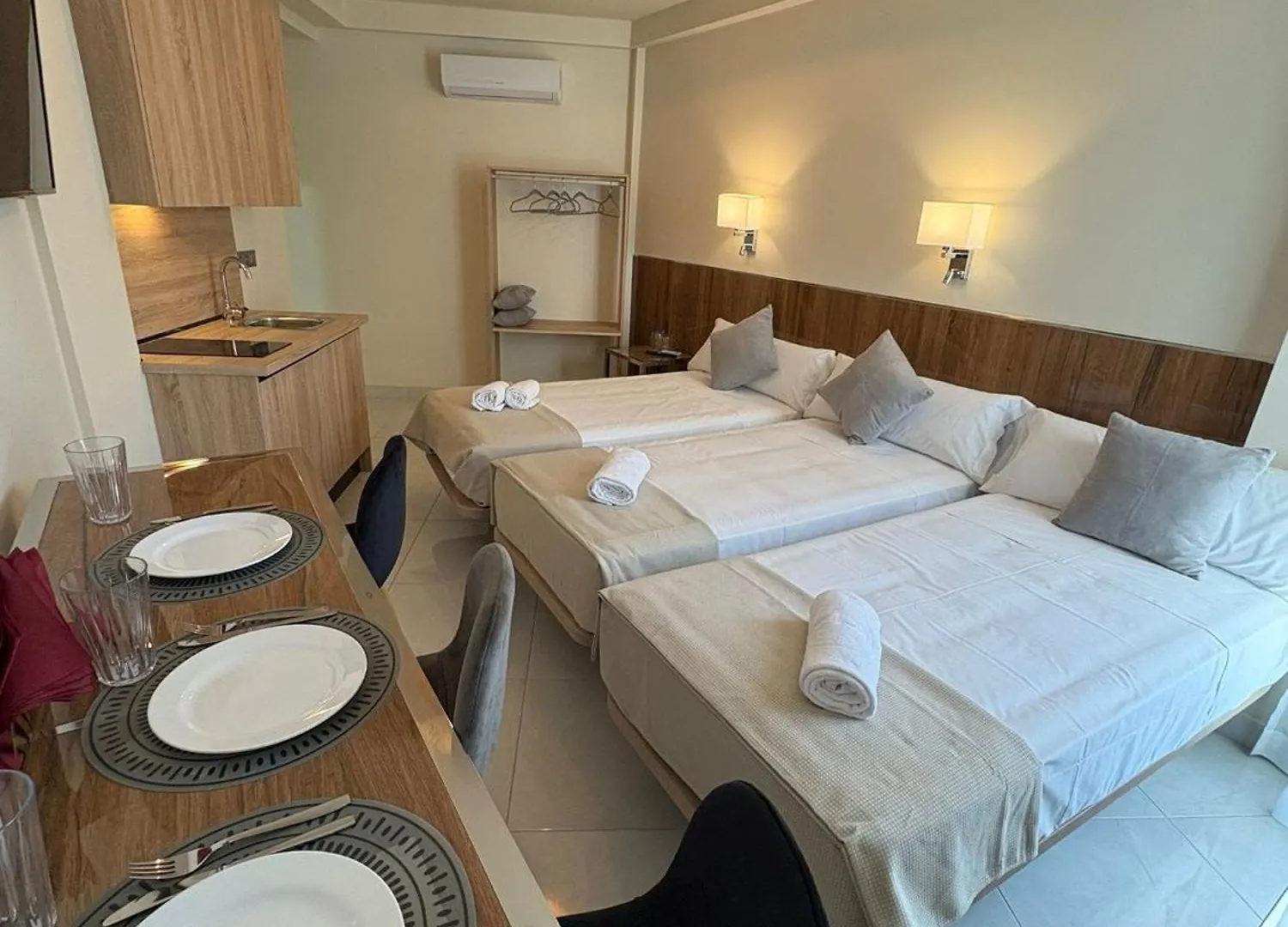 Apartamentos Buendia Suites - Torremolinos Centro Aparthotel