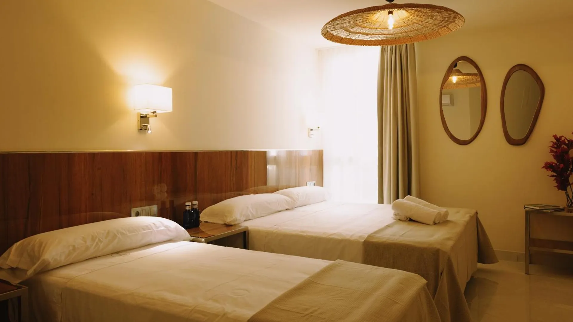 Apartamentos Buendia Suites - Torremolinos Centro 公寓式酒店