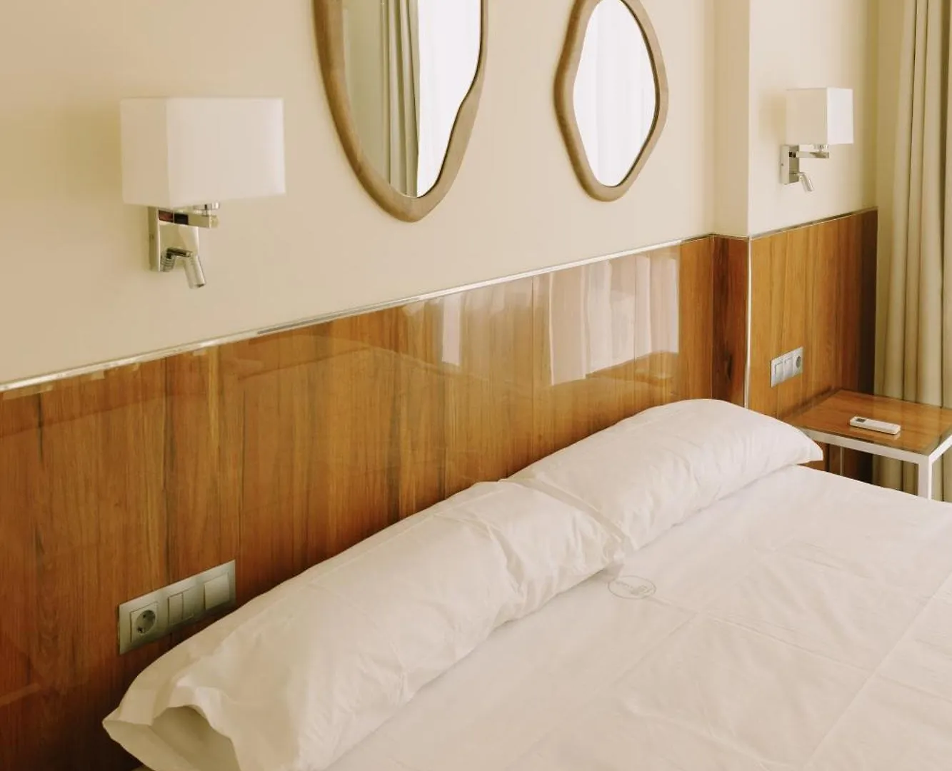 Apartamentos Buendia Suites - Torremolinos Centro 公寓式酒店